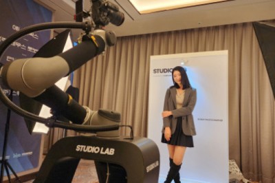 스튜디오랩, 인공지능 ‘사진 촬영 자동화 로봇’ 첫 시연